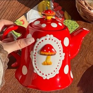 New Ceramic‎ Red mushroom With Polka Dots Tea Pot